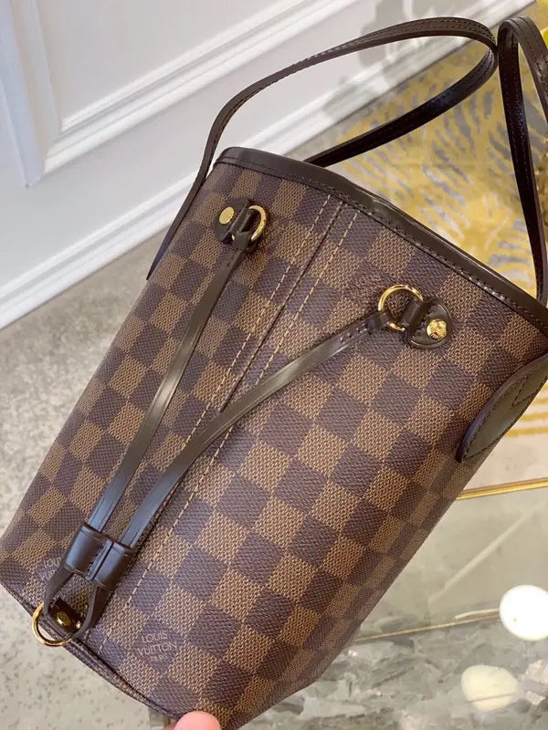 Louis Vuitton LV Neverfull Bag