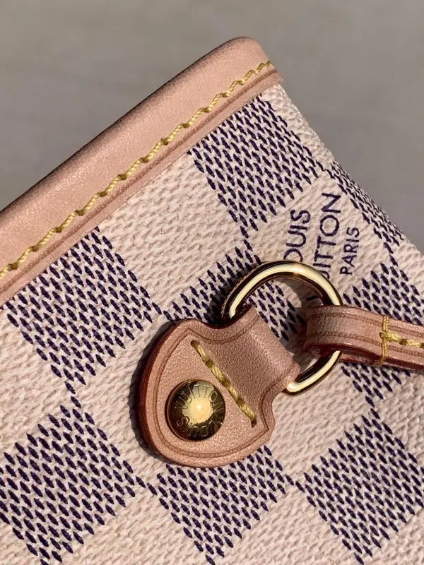 Louis Vuitton LV Neverfull Bag